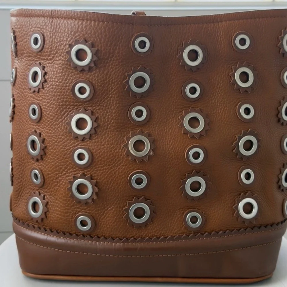 Zara Two Toned Brown Tan Silver Eyelet Accents Leather Bucket Bag Style Tote - Picture 2 of 9